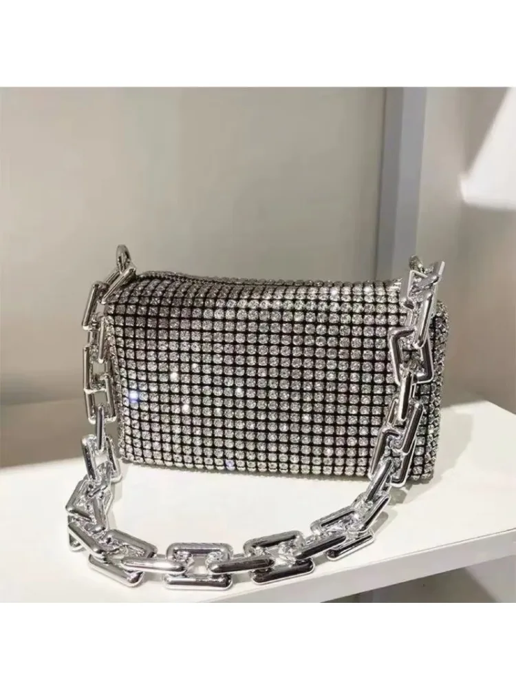 Torebka typu bucket bag z dżetami, brokatowa torebka na studniówkę z łańcuszkiem, damska mini torebka crossbody (16*9 cm) — zdjęcie 2