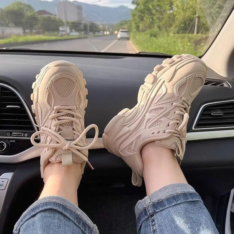 

2026 Spring New Women's Platform Height Increasing Casual Dad Sneakers Thick Sole Versatile Trendy Shoes