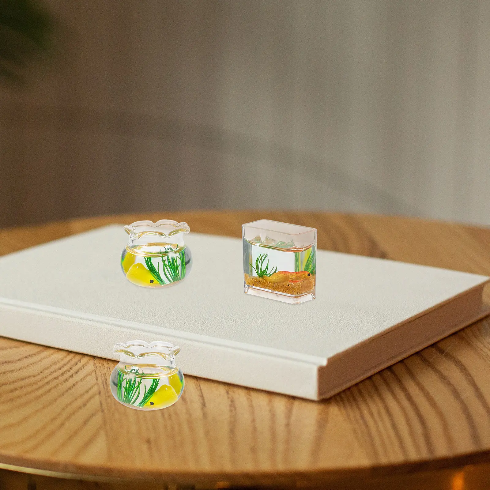 

4Pcs Realistic Mini Fish Tank with Lifelike Goldfish for 1:12 Miniature House Decor Tiny Kitchen Study Room Table Decorations