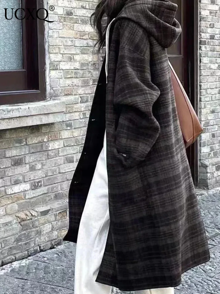 

UCXQ Vintage Woolen Coat Korean Style Plaid Cardigan Loose All Match Hooded Elegant Long Jacket Women 2024 Autumn Winter 23A9694