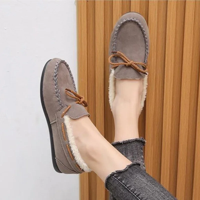 Winter Shoes Women Casual Flat Shoes Women\'s Moccasins Soft Loafers Fashion Comfort Warm Plush Bow Slip on Female Cotton Shoes