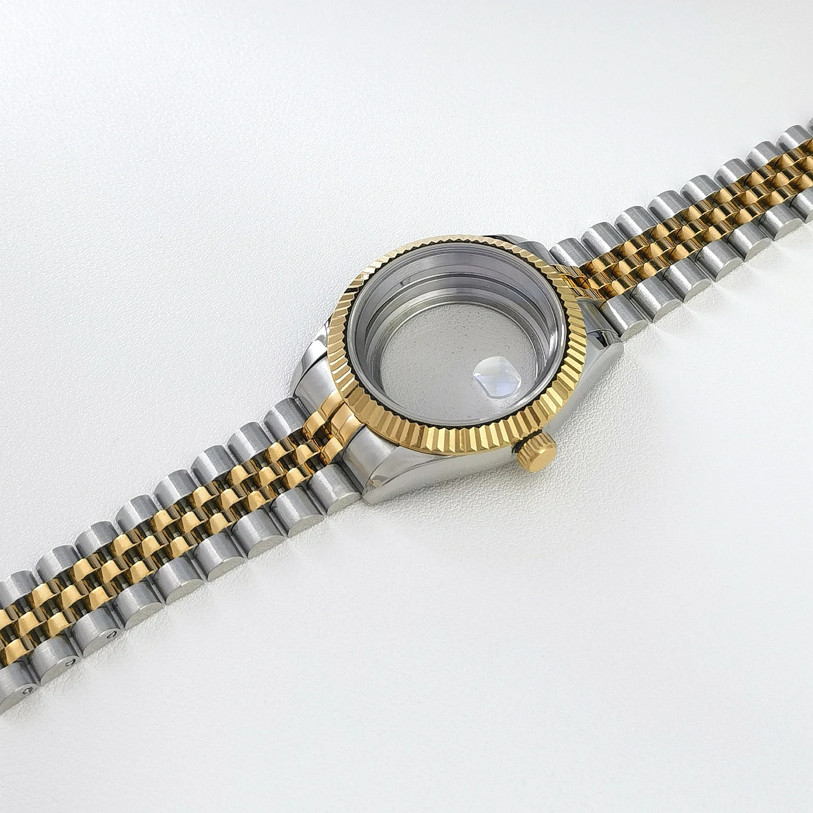 39 mm/36 mm poliertes Edelstahlgehäuse, geeignet für 28,5 mm Zifferblattzubehör, kompatibel mit 35 Automatikwerk