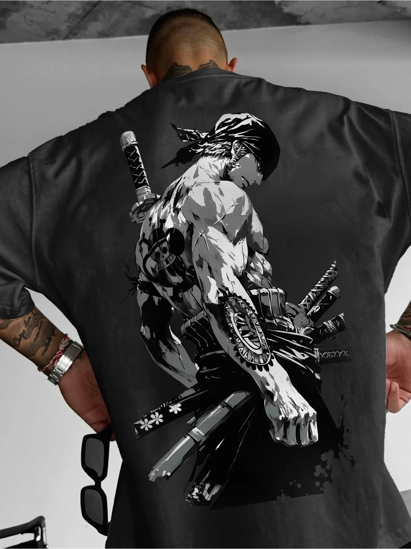 

Series of Short-sleeved T-shirts for Both Men and Women A Collaboration Between The Famous Japanese Anime "One Piece" and Zoro