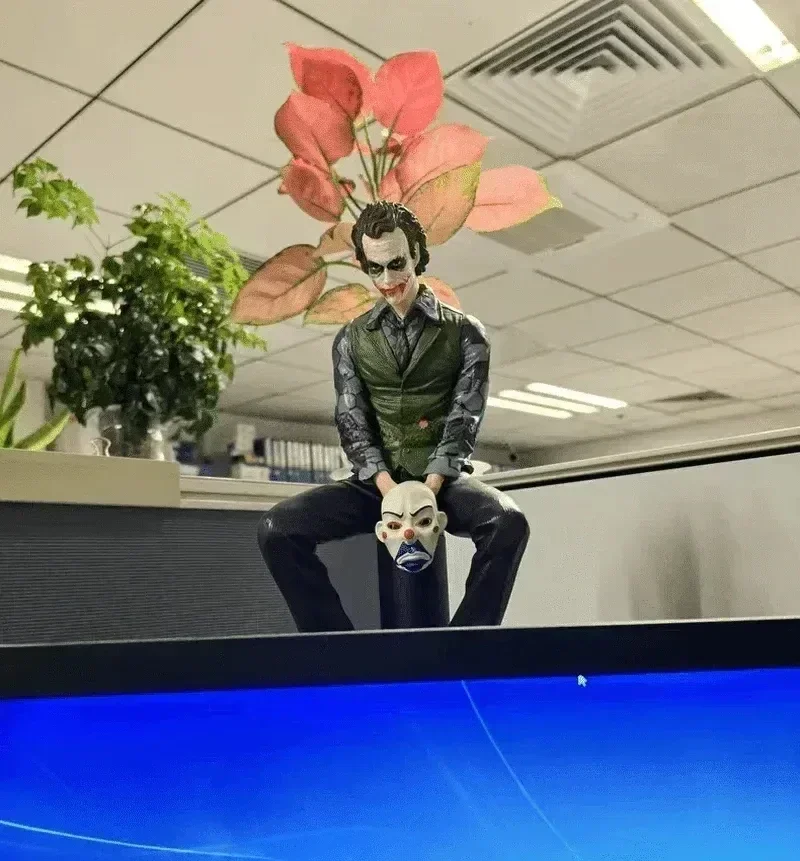 Anime komiksy detektyw Joker siedząca akcja Mafex rysunek samobójstwo oddział Joker Supervillain Model lalka dekoracja samochodu zabawka prezent