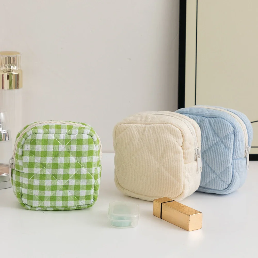 1pc mini quadrado saco de cosméticos feminino portátil fone de ouvido batom guardanapos sanitários bolsa de armazenamento pequenos sacos de maquiagem com zíper