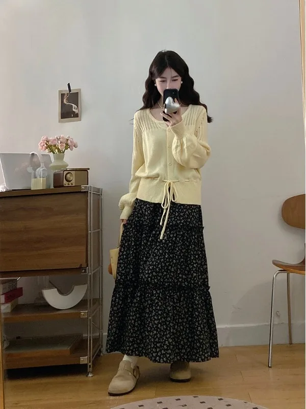 

plus Size Fashionable Knitted Set High Waist Long Sleeve Top And Floral Print Skirt Autumn Winter New Design Korean Style