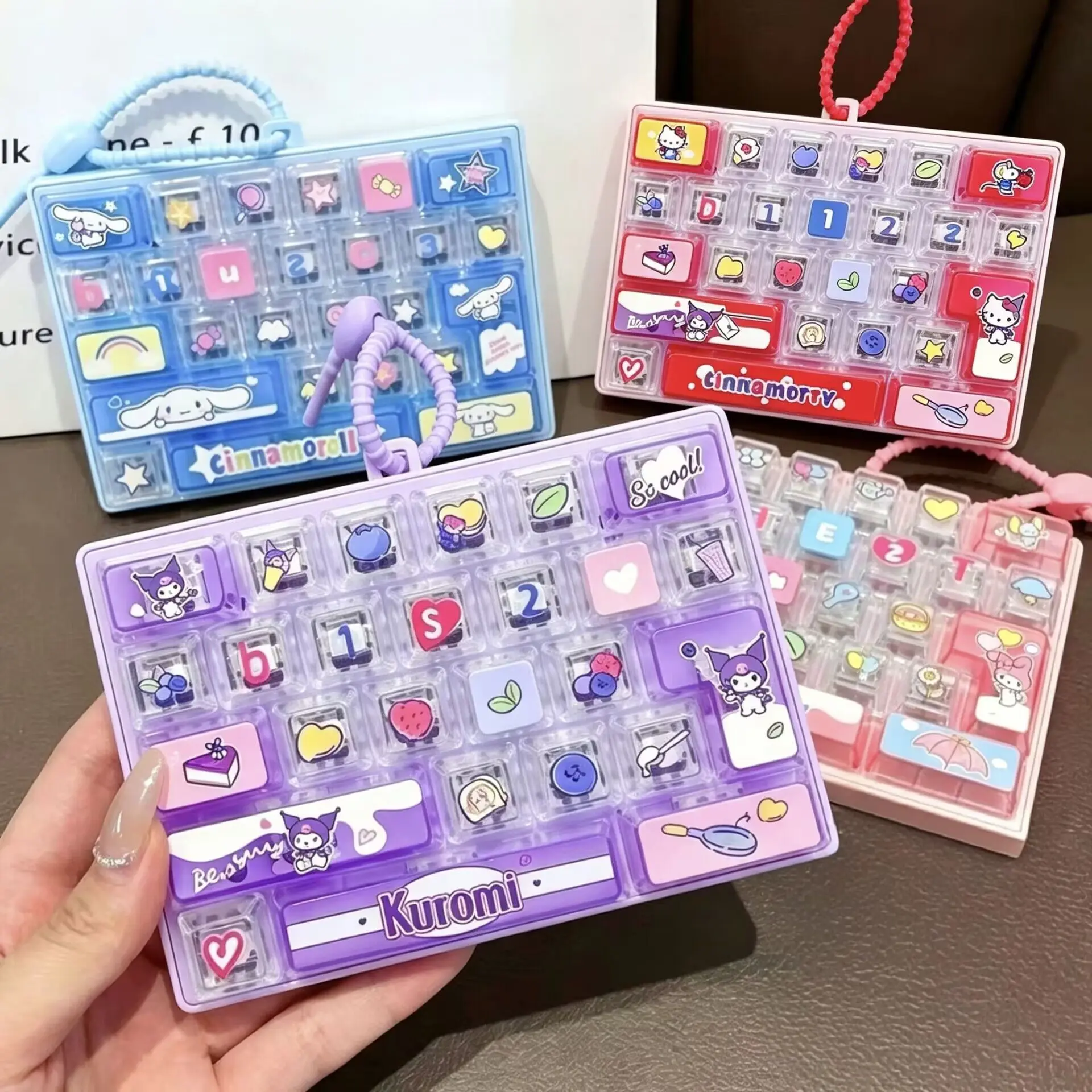 New Cute 26‑Key Fidget Keyboard Keychain, My Melody Kuromi Lovely Bag Pendant Charm 26구 키캡 키