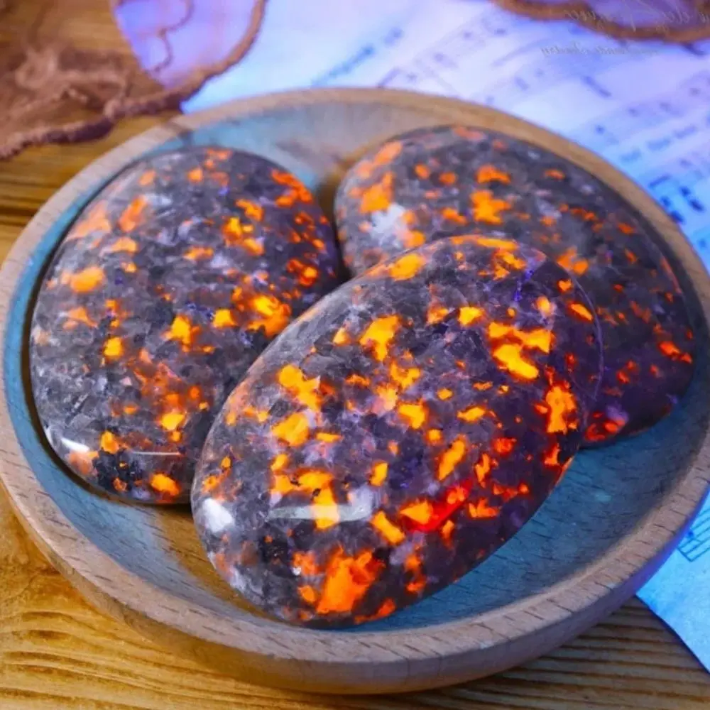 Natural Yooperlite Stone Crystal Rock Pocket Flame Stone Energy Gemstone Witchcraft Reiki Healing Mineral Stone Home Decor Gift