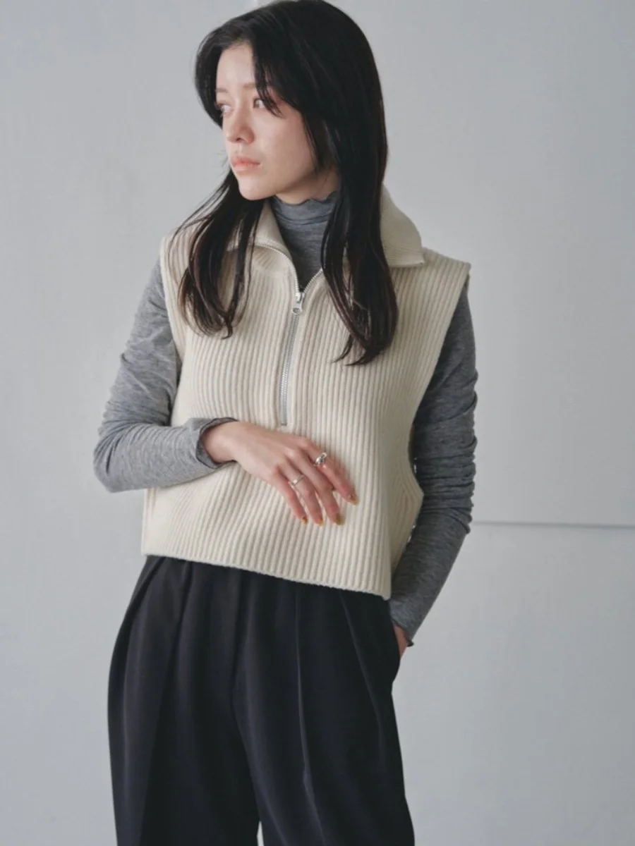 Retro Autumn Winter Wool Knitted Vest Women's Short Style Layering Stand Collar Sweater Base OL Commuter Fashion 2023