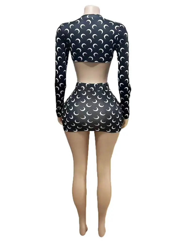 Conjunto Retro de dos piezas para mujer, Top corto de manga larga y minifalda, estampado de Luna, moda de otoño, ropa de calle, chica caliente