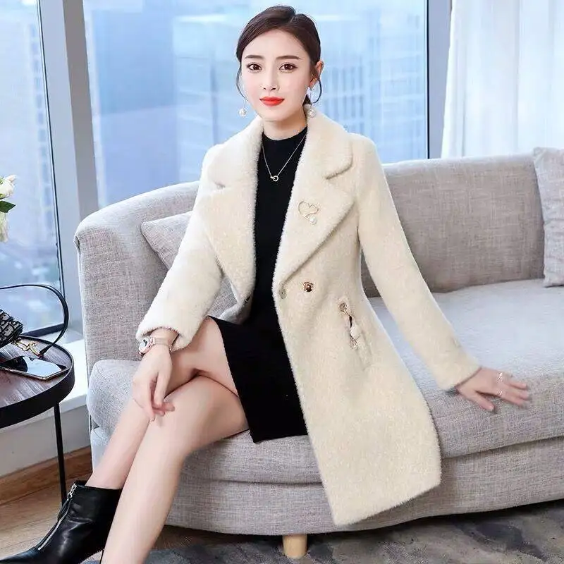 New Faux Leather Coat for Women\'s Autumn and Winter Wear, New Mid Length Woolen Coat, Faux Mink Velvet, Golden Mink Fur Coat