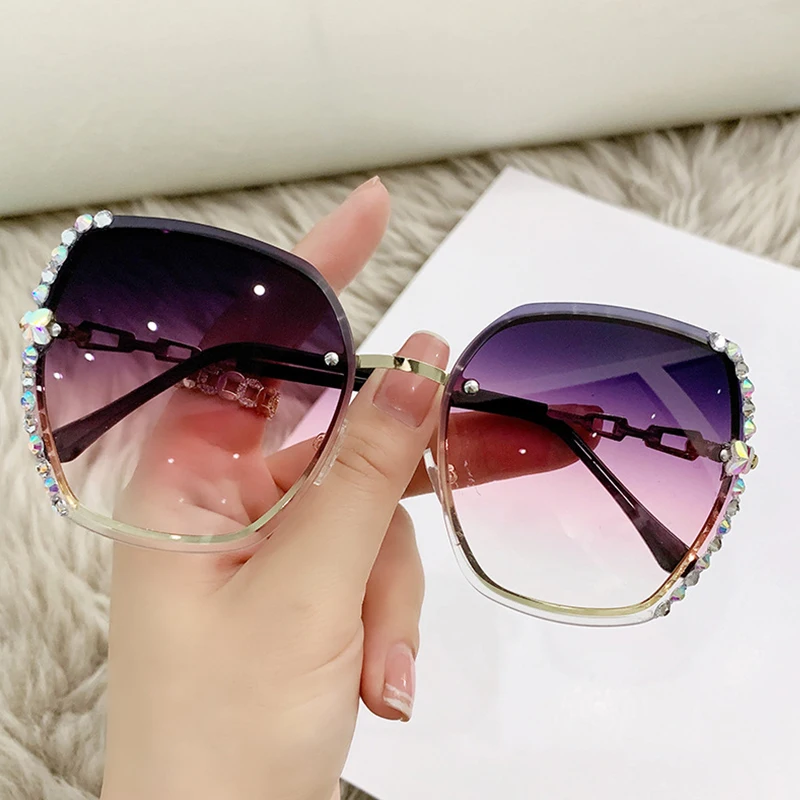 

Retro Diamond-encrusted Women's Sunglasses Fashionable Trendy Large-frame Sunglasses for Daily Wear Sun Protection Sunglasses