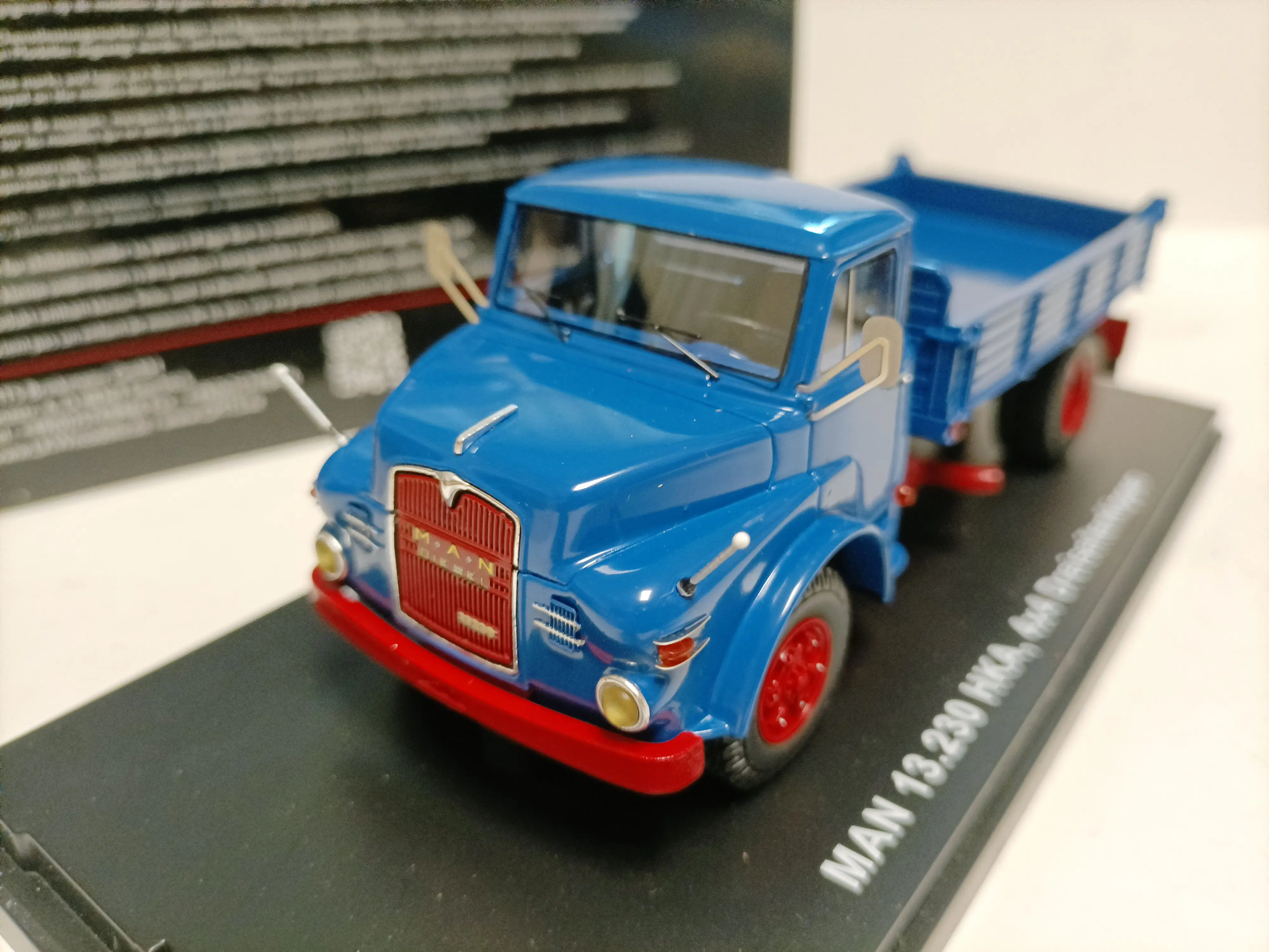 

Golden Oldies 1:50 MAN 13.230 HKA 4x4 Truck Simulation Limited Edition Resin Metal Static Car Model Toy Gift