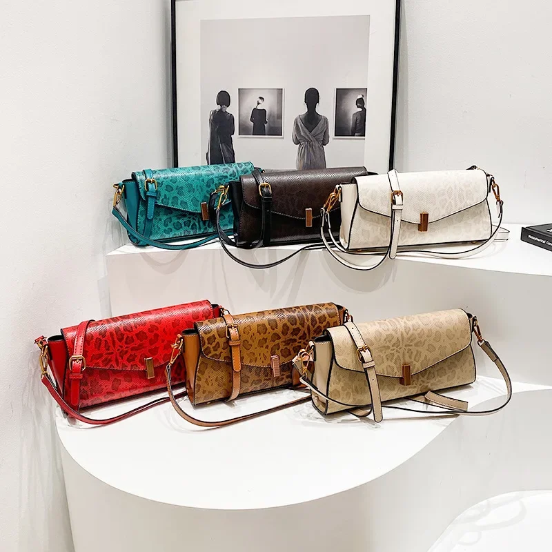 

Niche Design, This Year's Popular, Premium Cowhide Material, Giant Luxury Underarm Bags, for Women, 2025 New Spring.