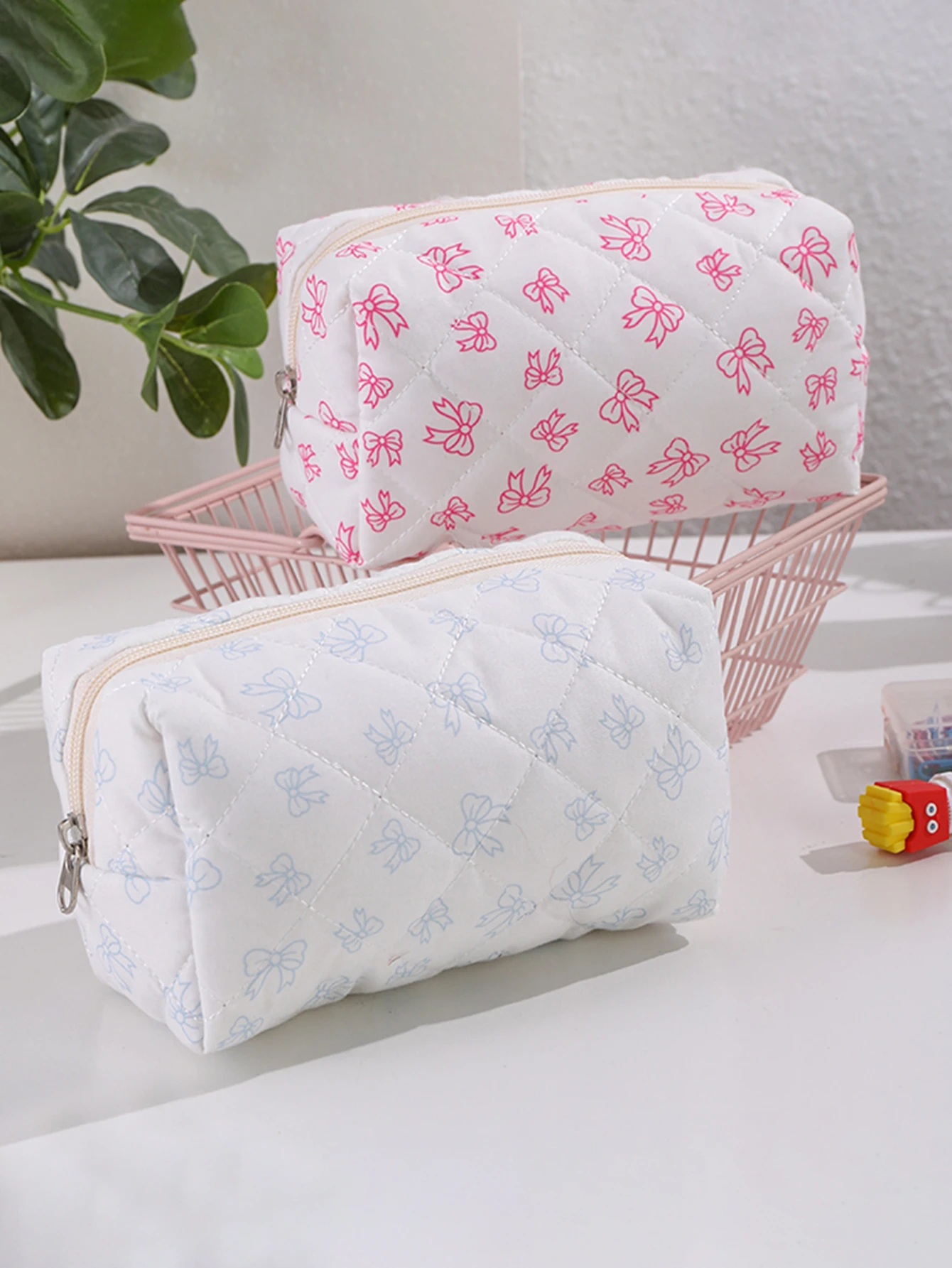 Schöne Kosmetiktasche mit Schleifenmuster, Hochwertiges Design, Outdoor-Reisetasche, Niedliche Große Tragbare Toilettentasche – Detail 5