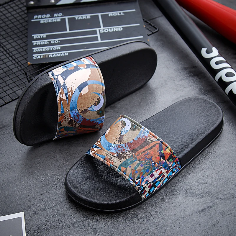 Couples casual oil painting wind slippers summer soft-sole non-slip outdoor beach shoes fashion men and women's walking sandals view 3
