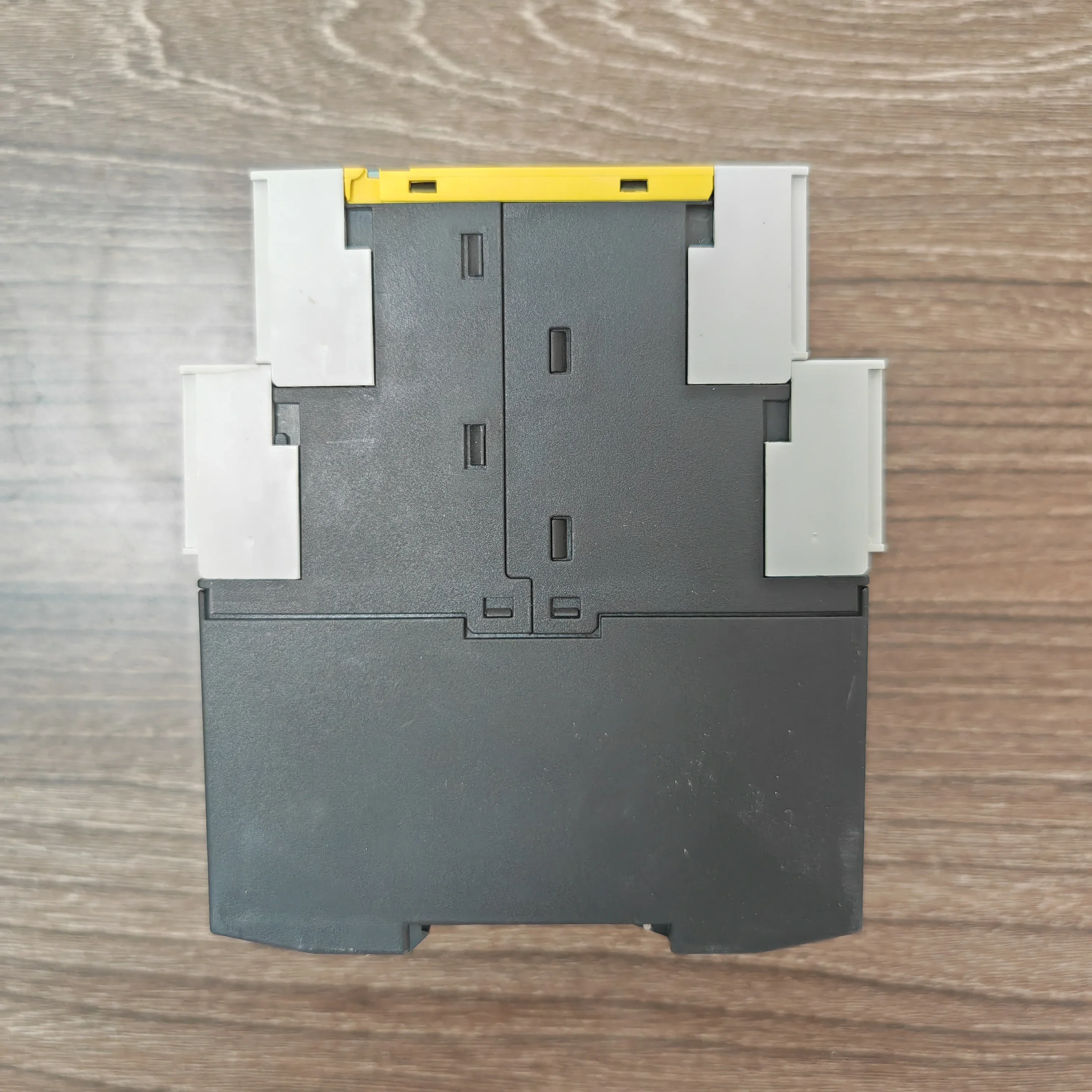 Brand New Origina Plc Relay Module 3TK2827-1BB40 Fast Delivery