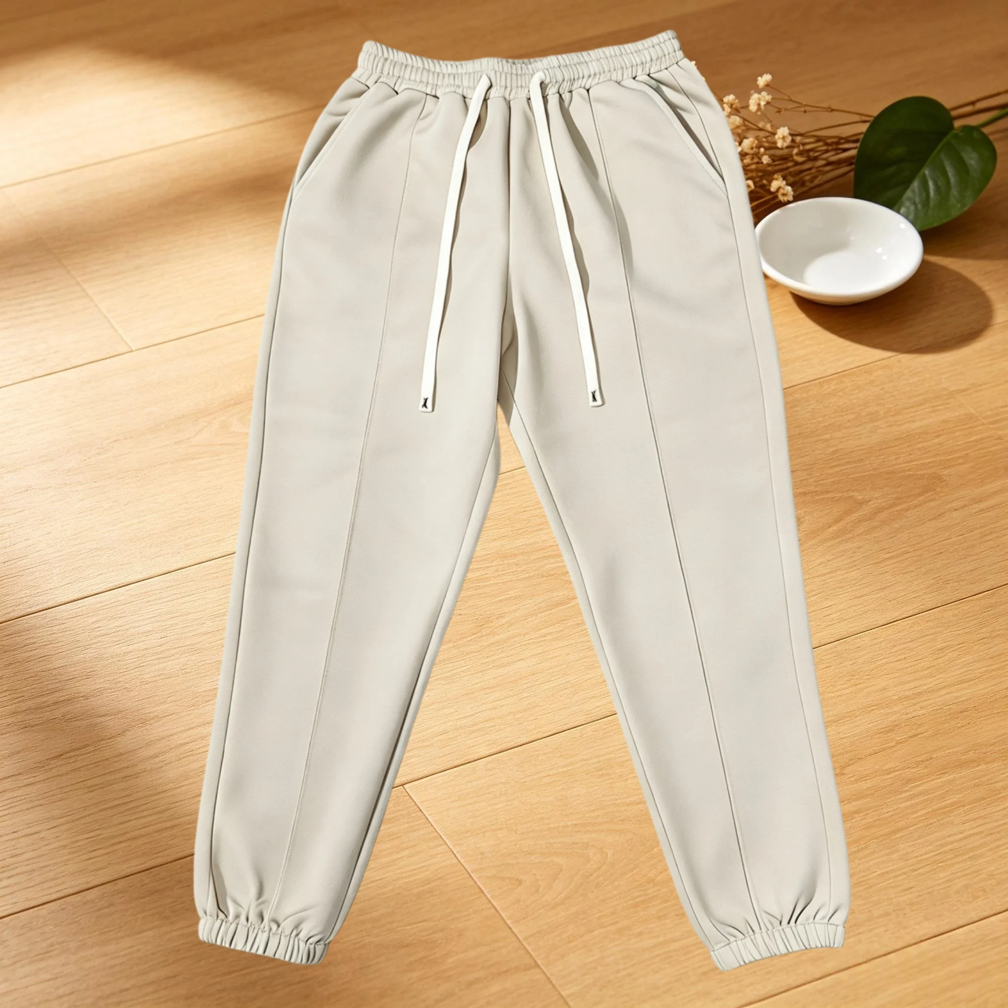 Casual Men Solid Beige Jogger Trousers Front Vertical Seam Elastic Waist Long Drawstring Cuffed Ankle Loose‑Fit Daily Male Pants