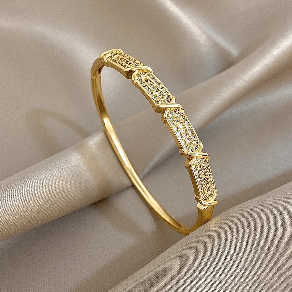 

Elegant Inlaid Zircon Gold Plated Bracelet for Women Luxury Retro Irregular Round Open Spring Bangle Party Jewelry Gift New