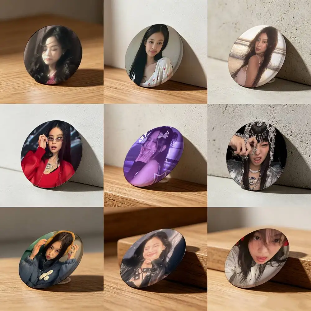 Album J-JennieS Laser diamond texture Button Pins Tinplate Brooches Cartoon Creative Badge For Backpack Clothes Decor