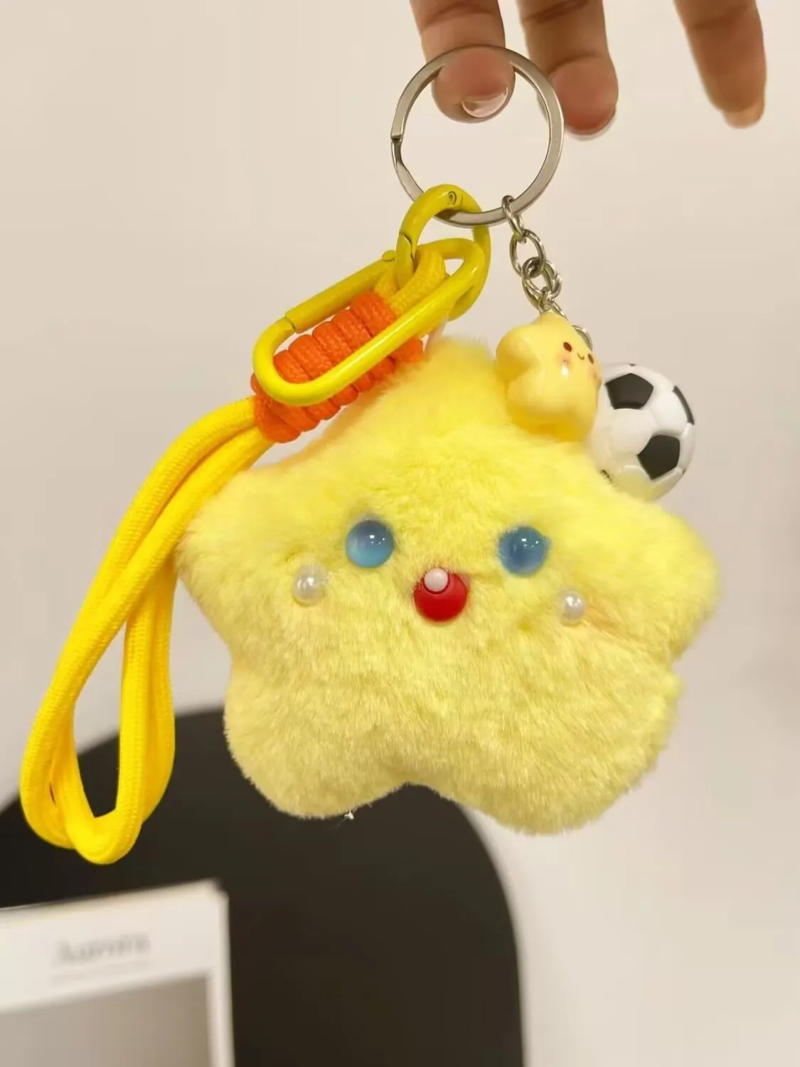 جشع، هوانغ شينغ، تشيو دينغجي، أكياس محيطية، المعلقات، سلاسل المفاتيح، تشيو يينغيوان، حقائب الظهر، الزينة، الهدايا لتقديمها إلى الأصدقاء