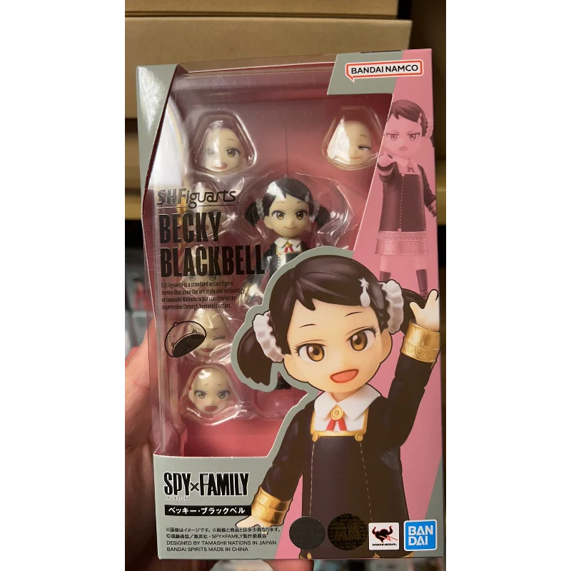 

В наличии: Коллекционная подвижная кукла Bandai SHF Spy X Family SPY в школьной форме (Бекки, Блэкбелл, Аня) – подарок для детей