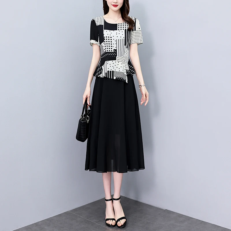 เดรสชีฟองลำลองสไตล์วินเทจสำหรับผู้หญิง ประดับผ้าแบบแพทช์เวิร์ค หรูหราสง่างาม เหมาะสำหรับใส่ทำงานหรืองานพรอม ทรงเข้ารูป สีดำ ชิค ยาวปานกลาง รุ่นซัมเมอร์ 2025