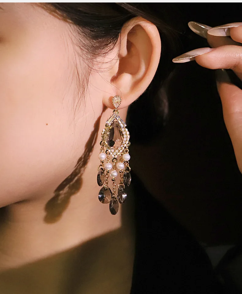 

Оригинальные серьги с натуральным жемчугом и стеклянными цирконами, серьги-подвески с кисточками, модные элегантные украшения для ушей для женщин, подарок на вечеринку