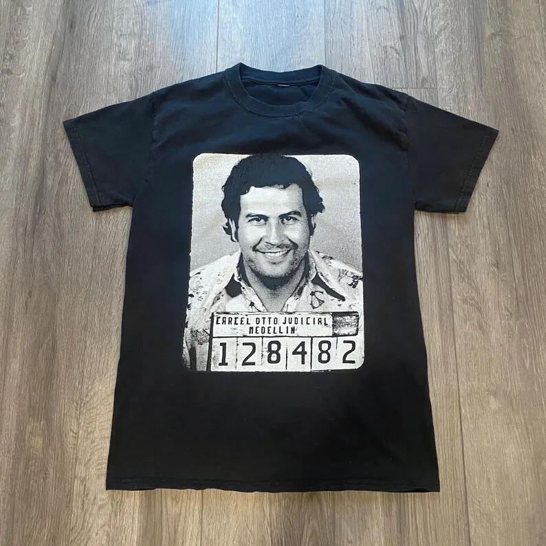 Vintage 2000s Pablo Escobar Mugshot T-shirt / Graphic Tee / Colombia Colombian / Y2K Black Shirt / Premium Vintage / Jail Tee