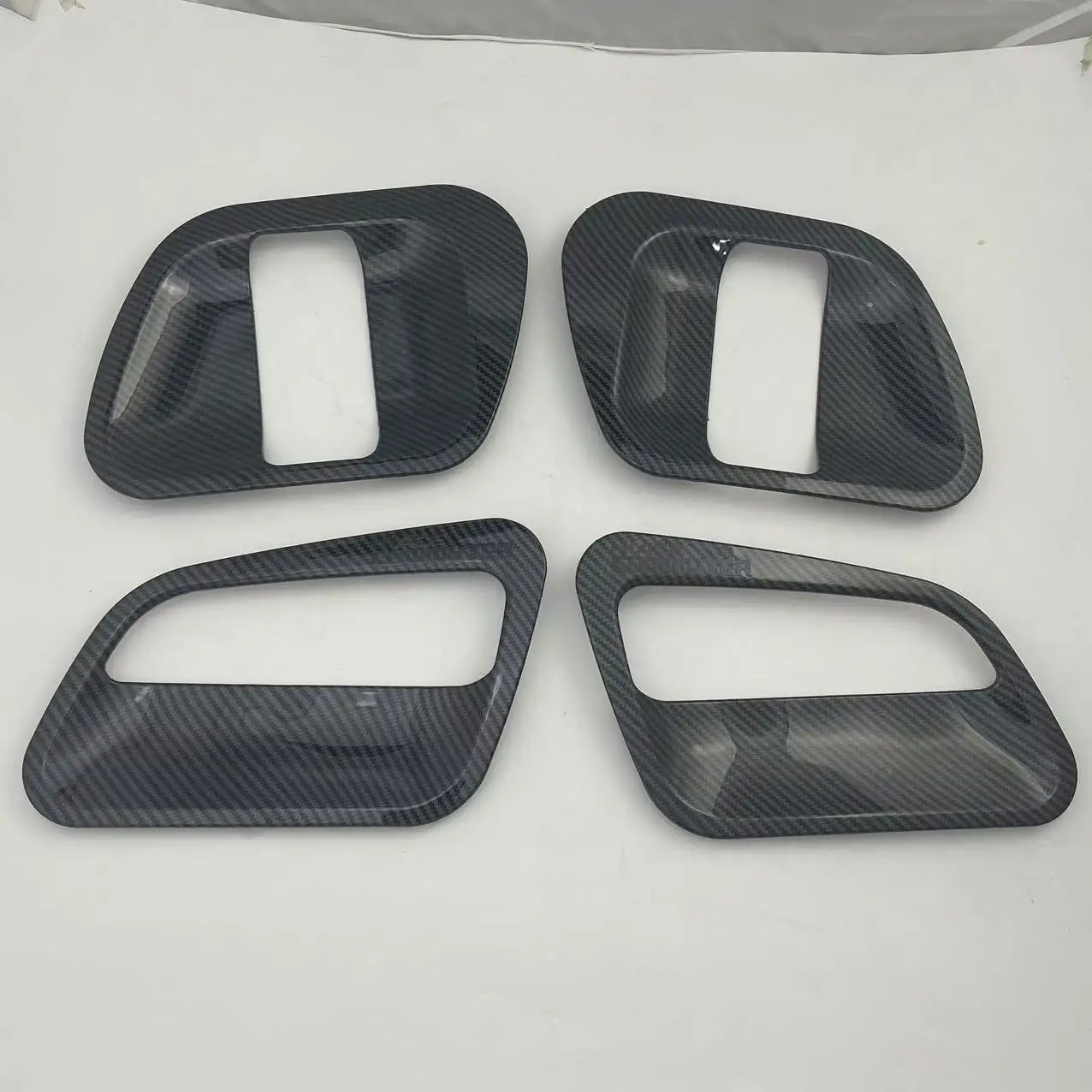 Gloss Carbon Car Accessories Door Handle Bowl Covers Trim Paste Style For Toyota HIACE Commuter 2008 2010 2012 2014 2016 2018