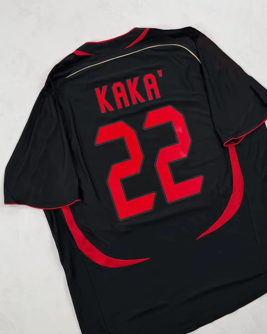 KAKA 22 Retro Football Soccer Jersey for Sleeve Sport Tee Y2K Loose Oversized Streetwear Collection Tops Family Matching