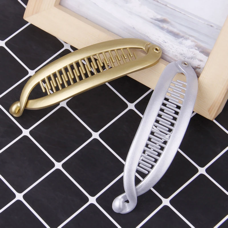 Рисунок 3 - Женская заколка для волос в форме рыбы