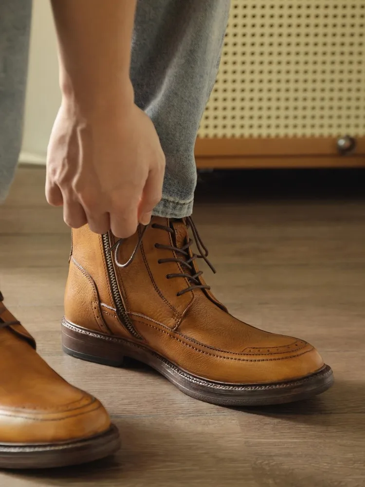 جديد ريترو الرجال مريحة جلد طبيعي حذاء من الجلد جلد البقر جولة تو منصة الأزياء اليدوية بلون عالية أعلى الأحذية