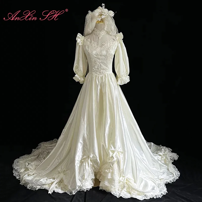 AnXin SH princess vintage champagne satin flower lace beading pearls bow short puff sleeve Antique  customized wedding dress