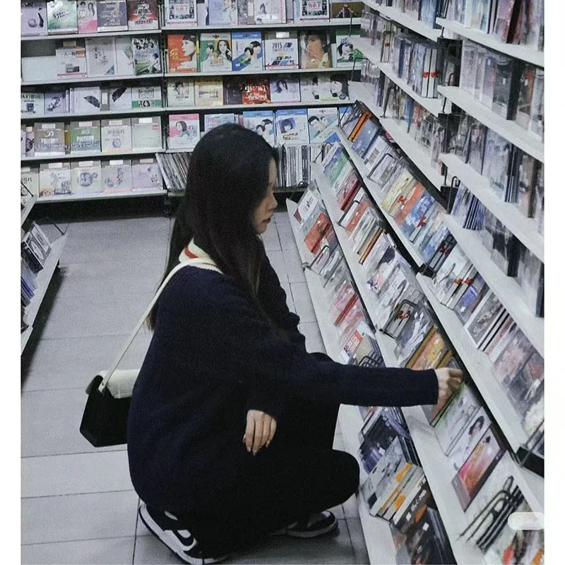 Sunine Home خريف شتاء جديد Sle Thiened فضفاض محبوك سترة اللون Blo تويست كلية Sle المرأة Faionable