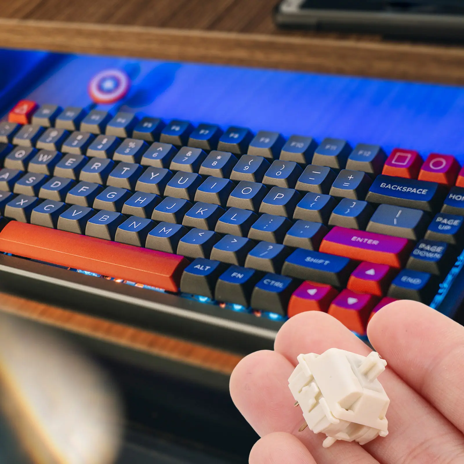 

Механические переключатели для клавиатуры: предварительно смазанные тактильные кремовые переключатели для плавного нажатия клавиш, идеально подходят для гейминга и набора текста, надежные, бесшумные.