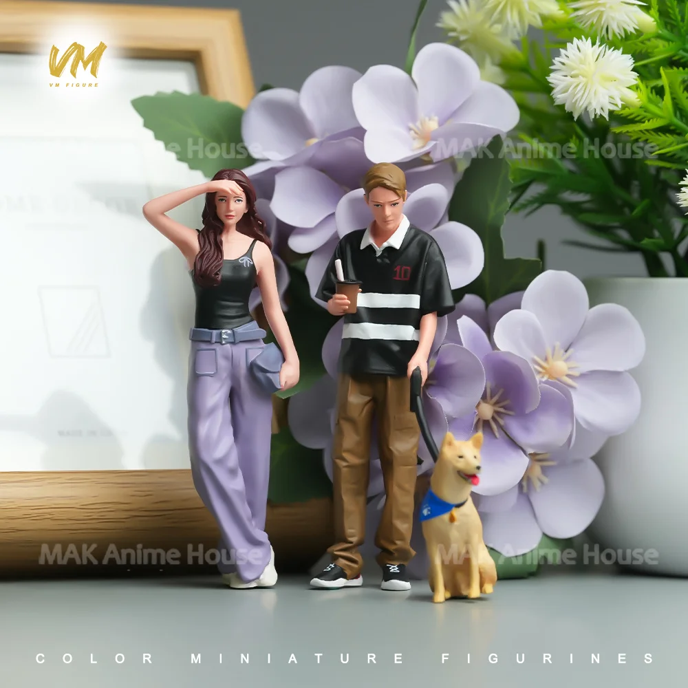 مطبوعة رائعة الوجه 1/24 1/18 المألوف زوجين حمل حقيبة فتاة المشي الكلب الصبي الشكل دمية نموذج المشهد لعبة الديكور