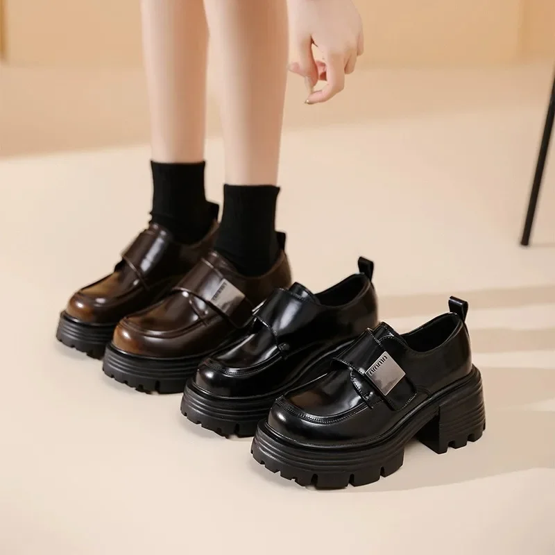 

Retro thick sole Loafer women's shoes 2025 new Velcro thick with round head all match fashion British style small leather shoes