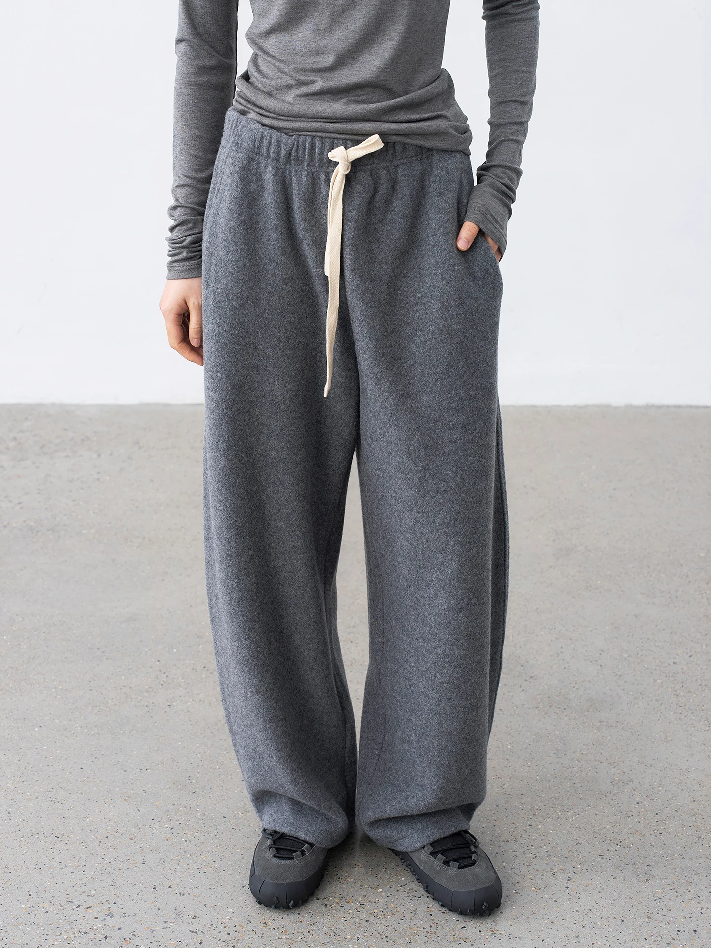 

Urelax Thiened Wool Blend Double-sided Knitted Elastic Waist Banana andma Pants Winter Warm Casual Trousers for Women