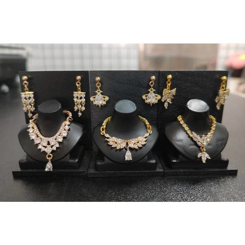 

1/12 Scale Ornaments Shining Zircon Earrings Necklace Jewelry Model for 6-inch Action Figures Scene Accessories