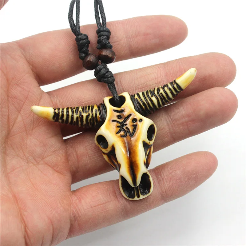 1 Piece Women and Men Resin Animal Ox Head Pendant Necklace Personality Wooden Bead Wax Thread Jewelry Necklace For Men view 3