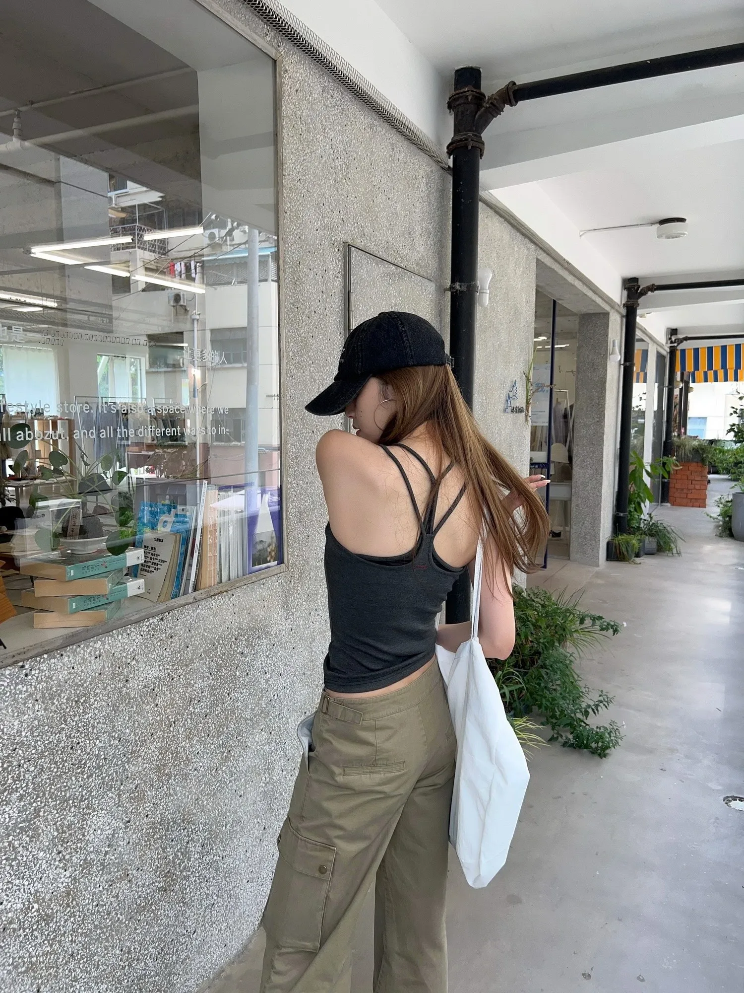 

Tenkevin Women's Slim Fit ort U-Ne Vest Casual Sle Tank Top Faionable Workwear Polyester Blend Comfortable Summer Top