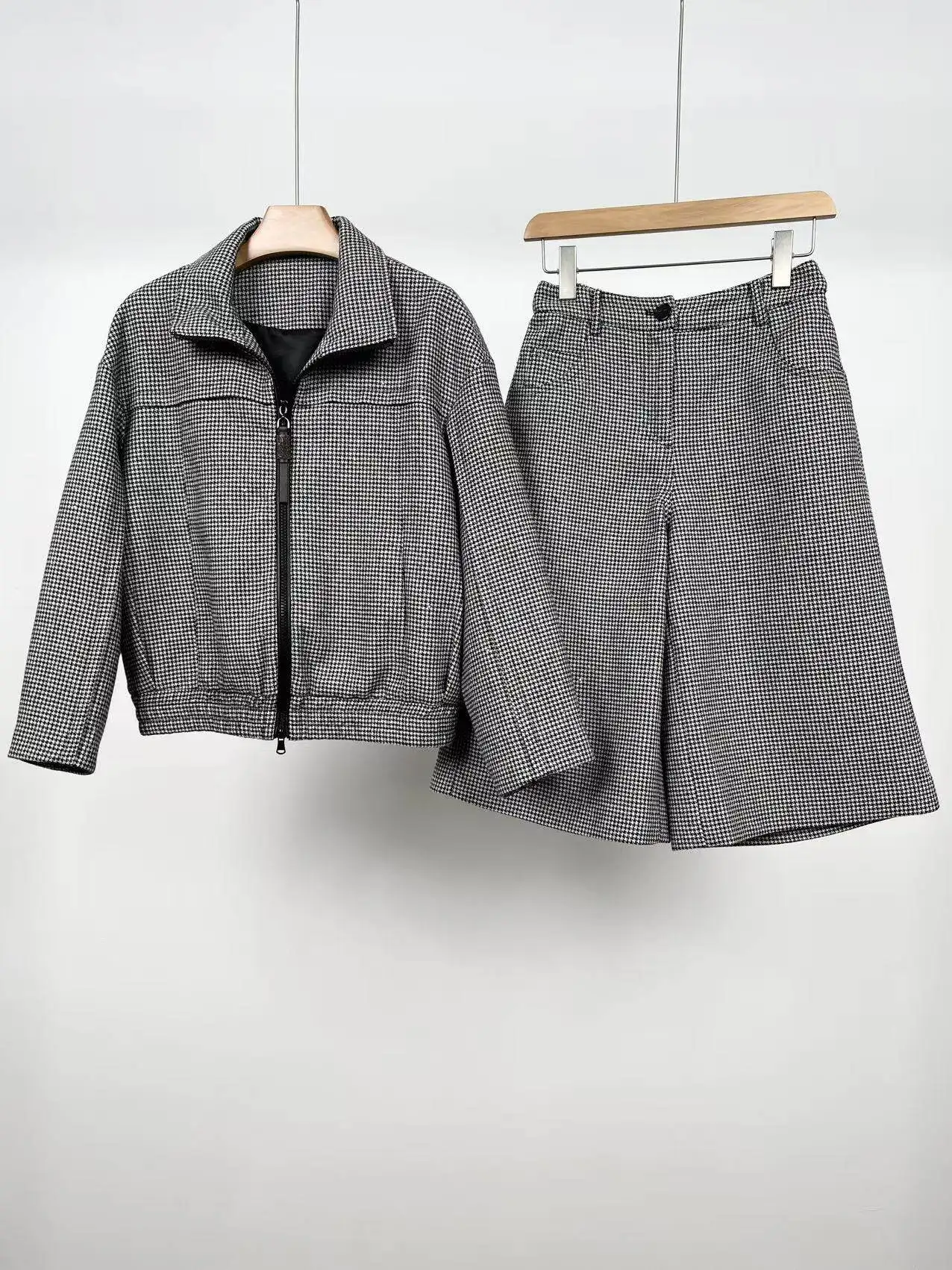 Women's 2026 Autumn Winter New High Quality Double Zipper Wool Jacket with Shorts Set