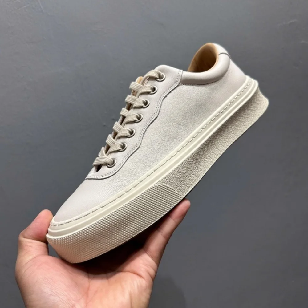 

QHCCID Korean Fashion Autumn New Cow Leather Casual Sneakers White Shoes for Men Leather Thick Sole Trendy Men's Shoes