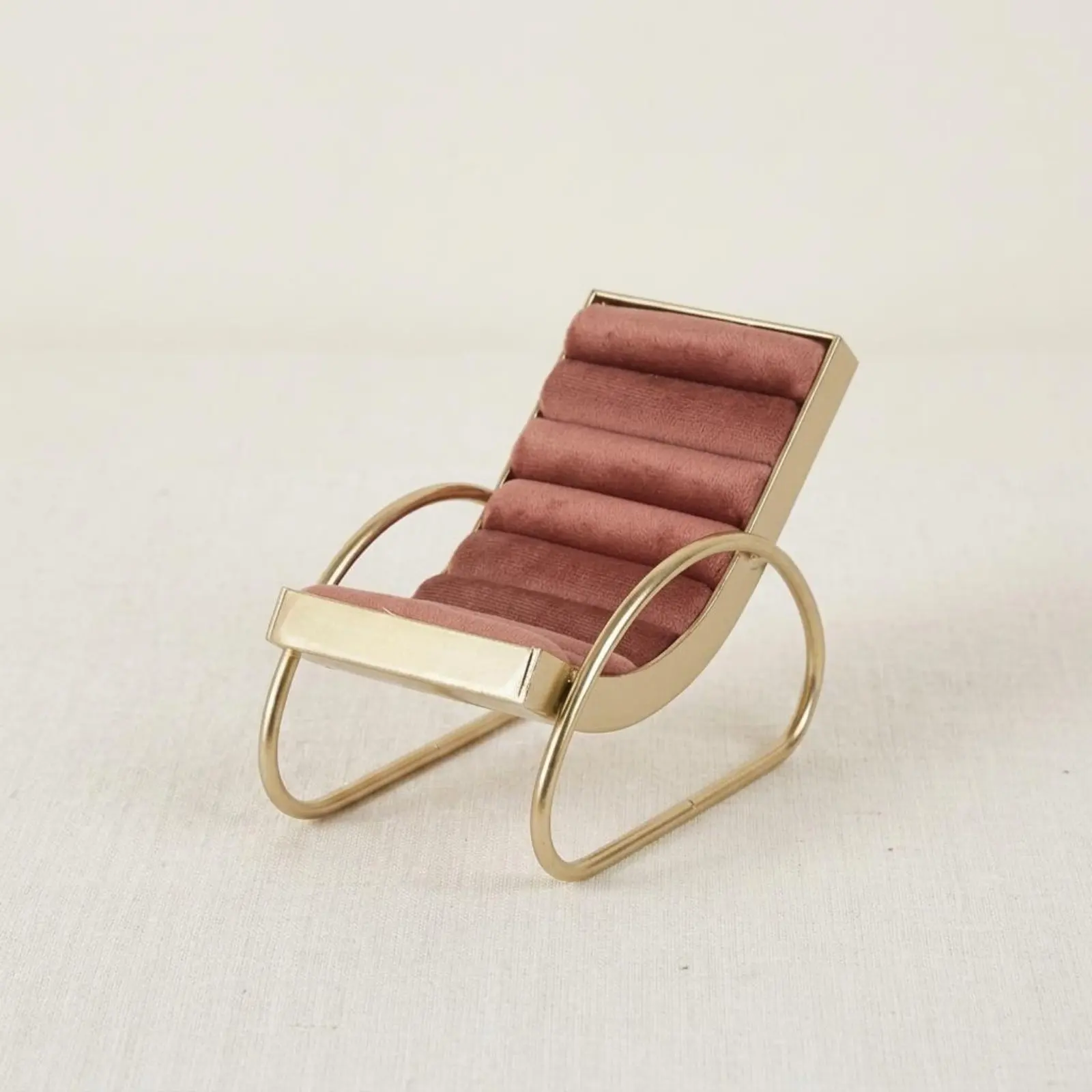 

Earring Band Holder Nordic Design Jewelry Display Holder Jewelry Display Rack Gold Color Mini Lounge Chair Iron Frame