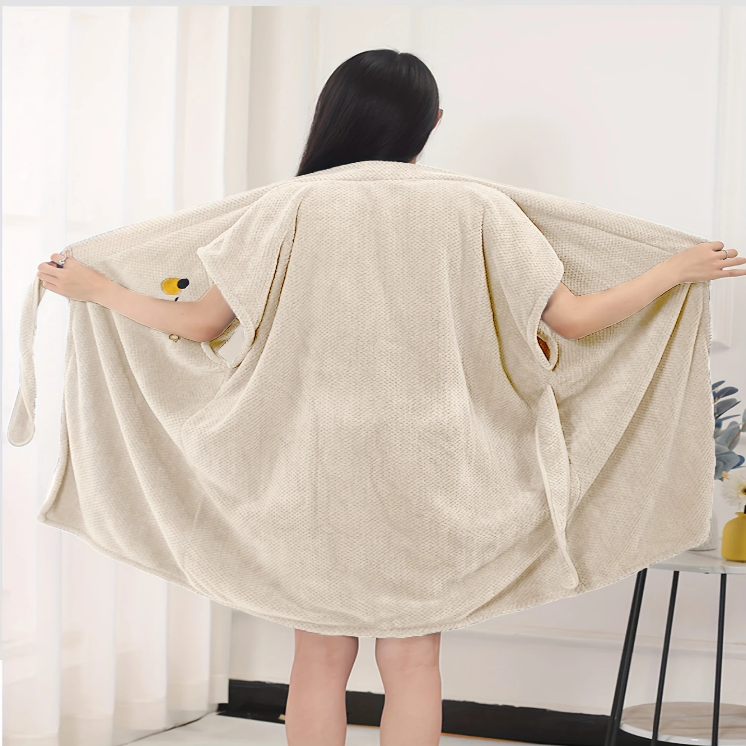 Women's Funny Face & Letter Embroidery Plush Bath Robe, Batwing Sleeve Surplice Neck Side Knot Bath Towel, Comfortable Nightgown