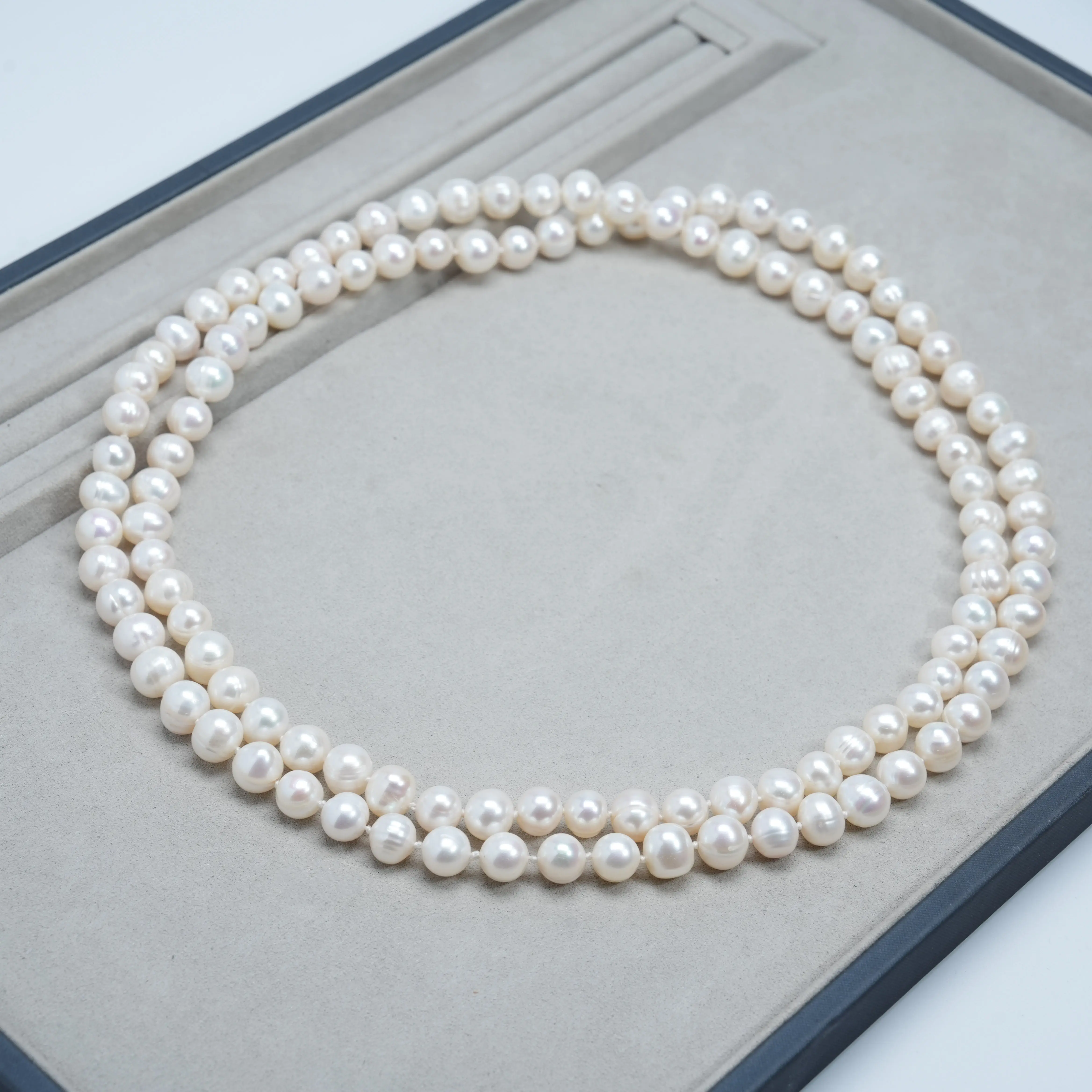 Natural Japanese Pearl Long Necklace AAA Quality 9-10mm Buttonless Design Customizable Size 108cm