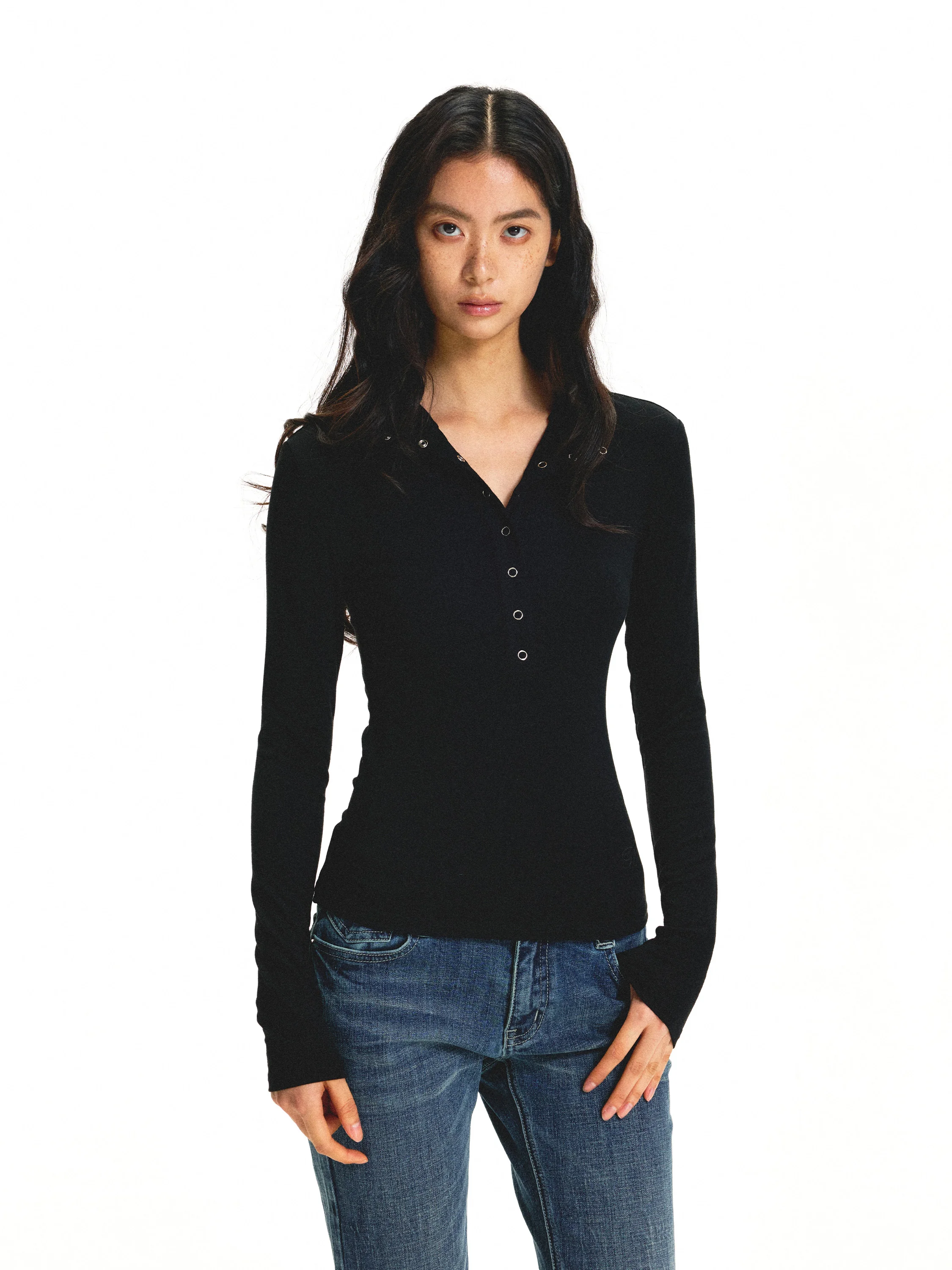 

Женская облегающая футболка с воротником хенли, длинным рукавом, повседневная, стандартной длины, черная, для ношения под одеждой