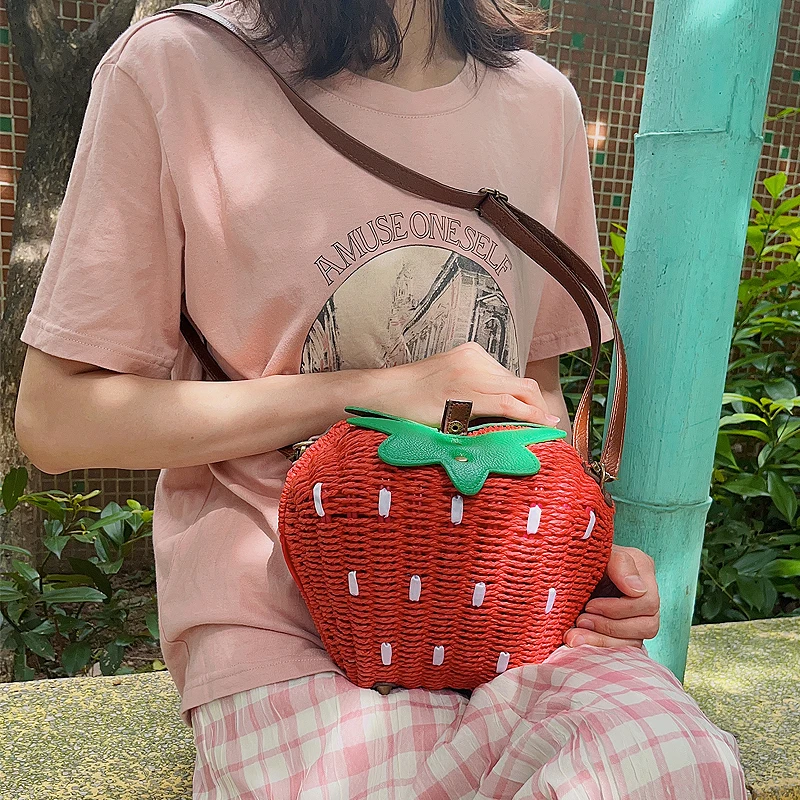 Cute Straw Strawberry Shoulder Bags for Women Summer Fruit Shape Beach Purses and Handbags Ladies Clutch Bag Weave Crossbody Bag