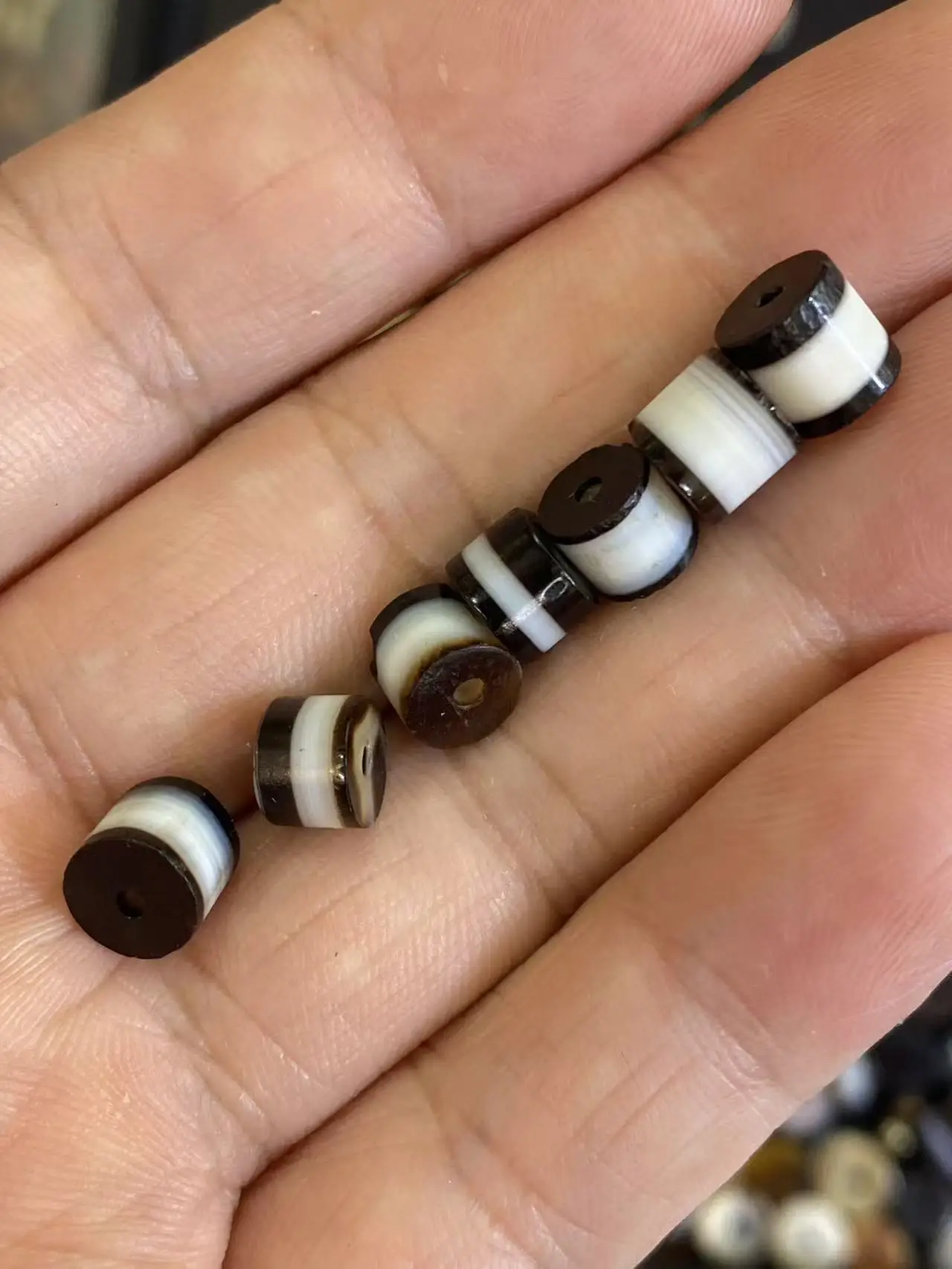 1pcs/lot Natural wrapped agate beads black white diced beads small-sized ancient bead spacer bead Buddha bead loose bead